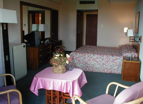 Stauffer Maturin Hotel Bagian luar foto